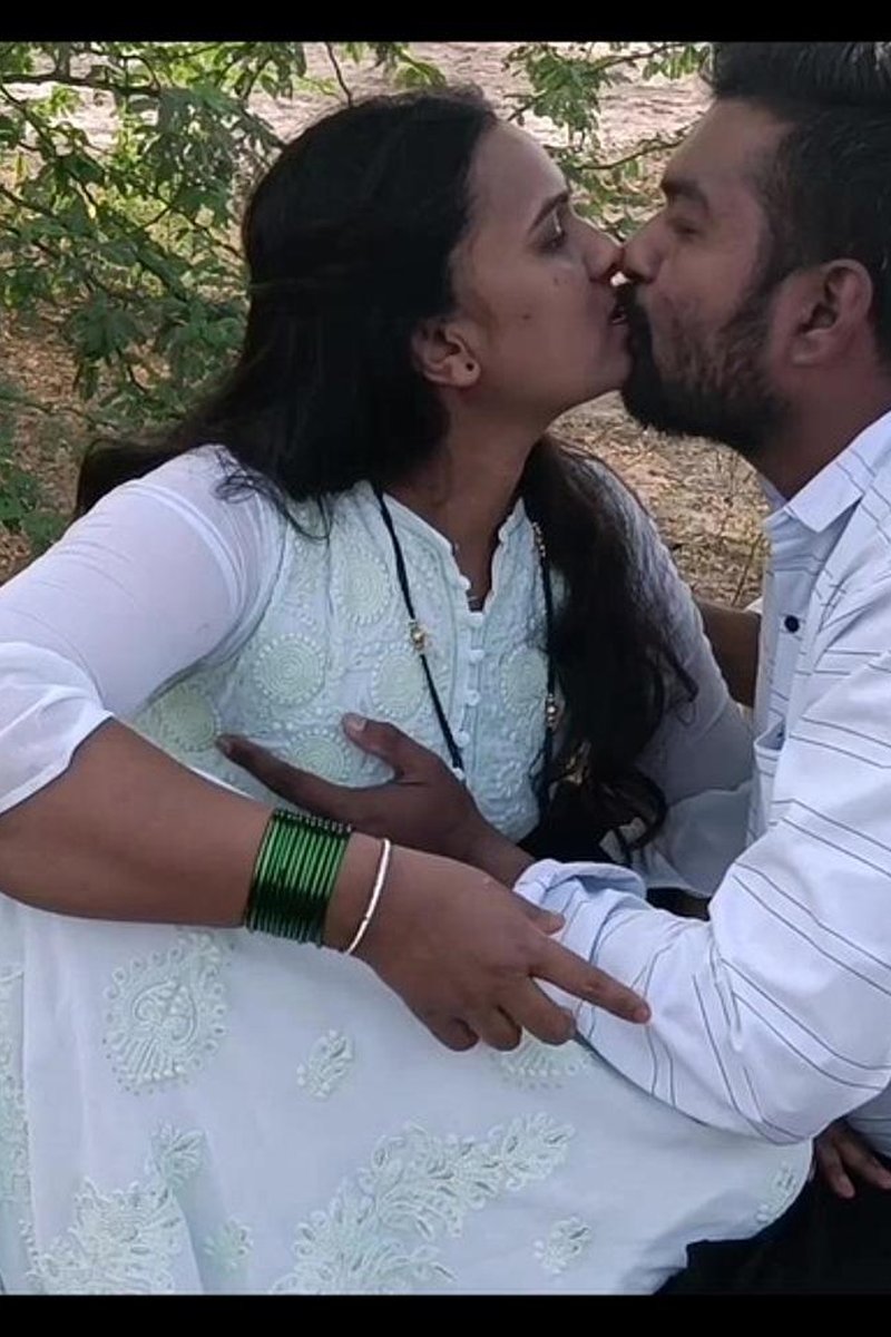 TP-hornyindiancouple-daring-indian-couple-fucking-in-open-jungle-outdoor-sex