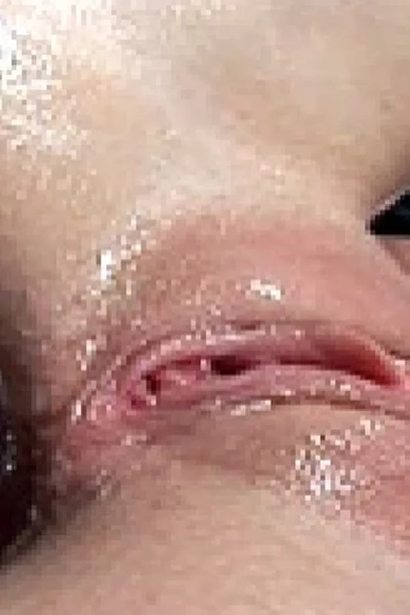 Staggering Orgasms - Screenshot 1 of 4 - Lesbian