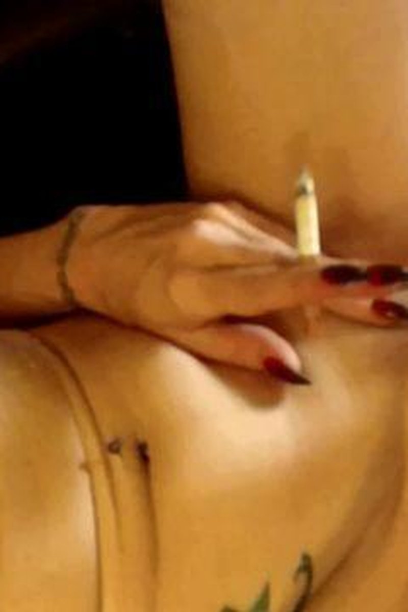 Fucking My Pink Vibrator : Cigarette In Hand - Screenshot 1 of 4 - Babes