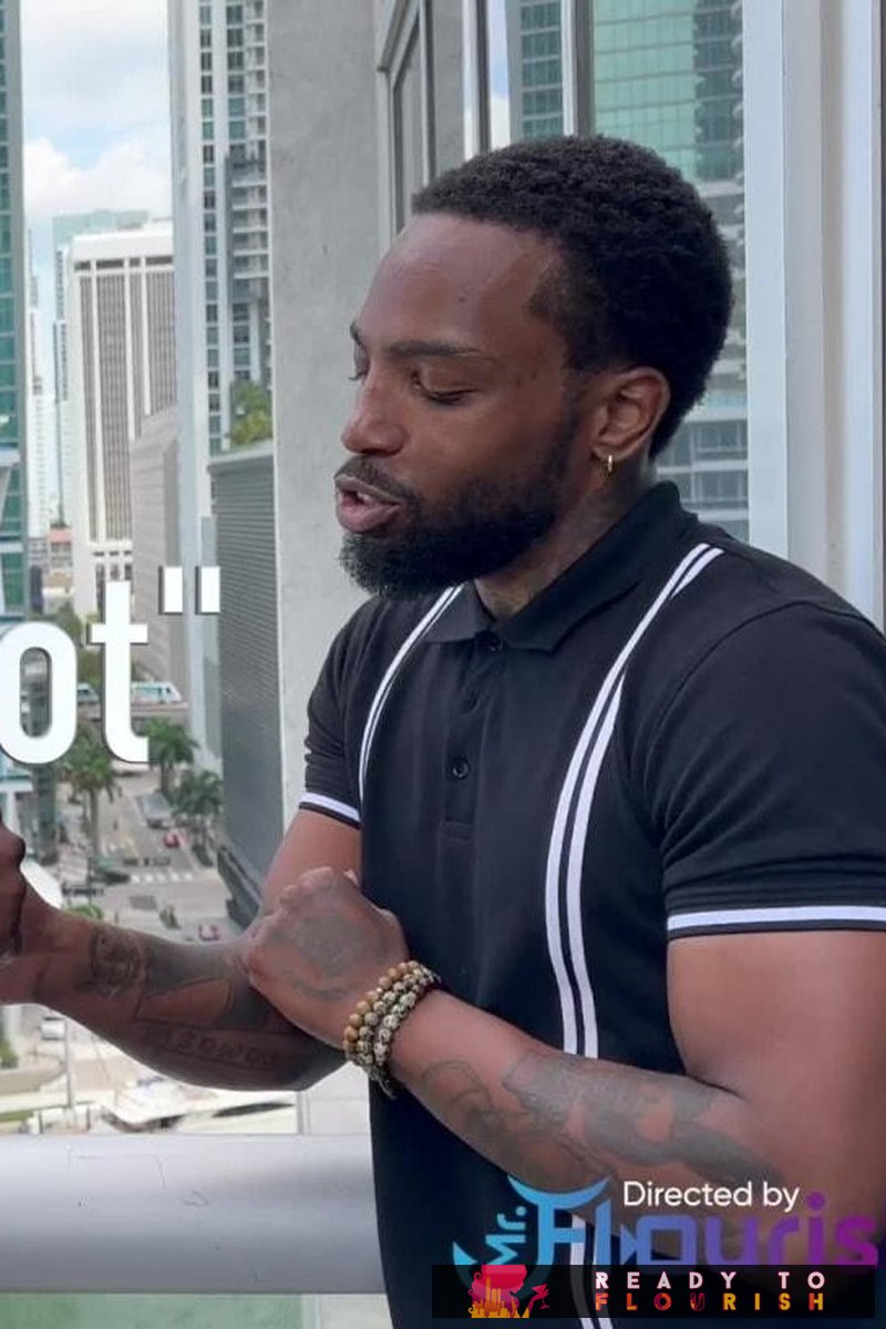 Preview: Captured S3E1 - the Plot - Screenshot 1 of 4