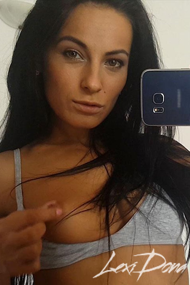 Mirror - Screenshot 1 of 4 - Ass Fetish