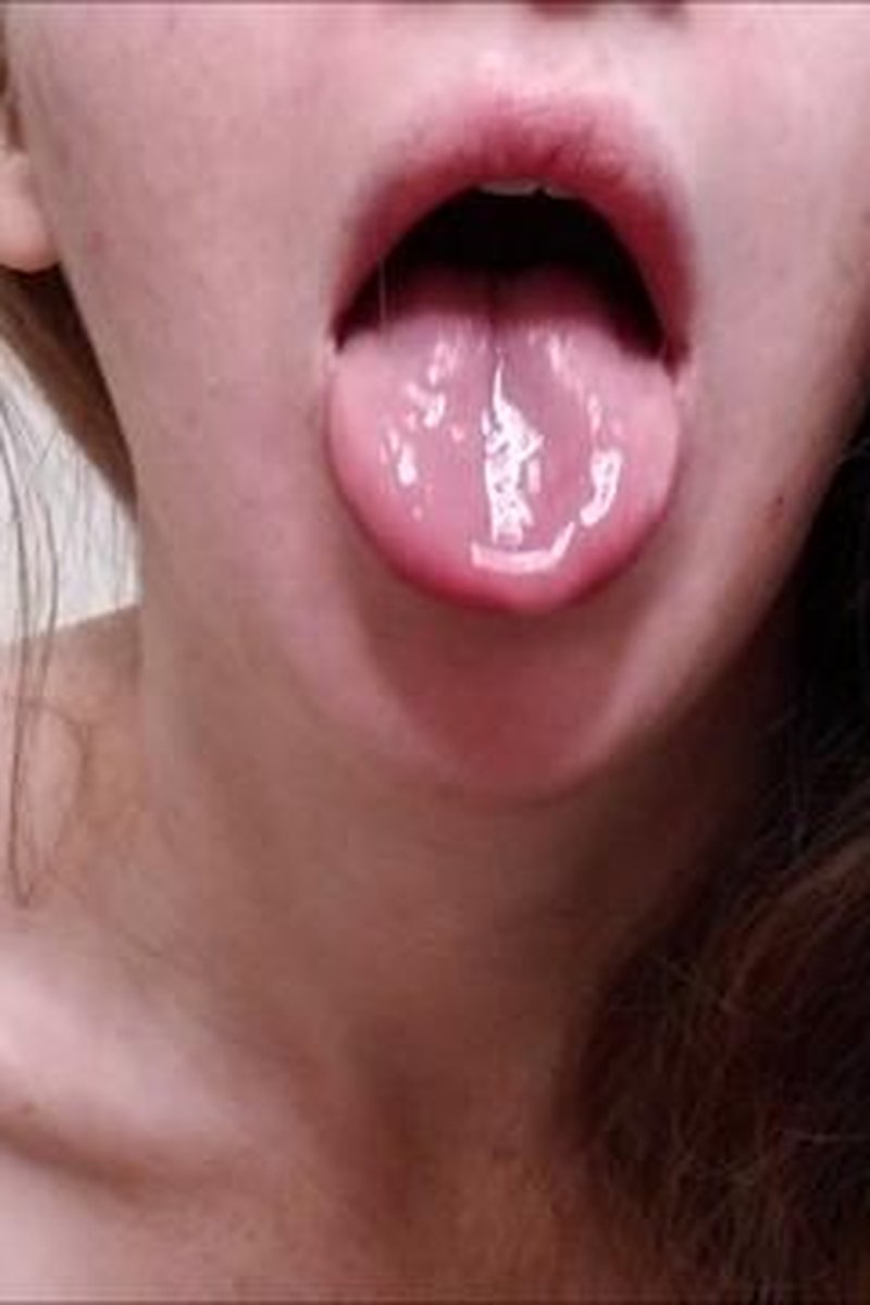 Spitting And Gagging - Screenshot 1 of 4 - Fetish