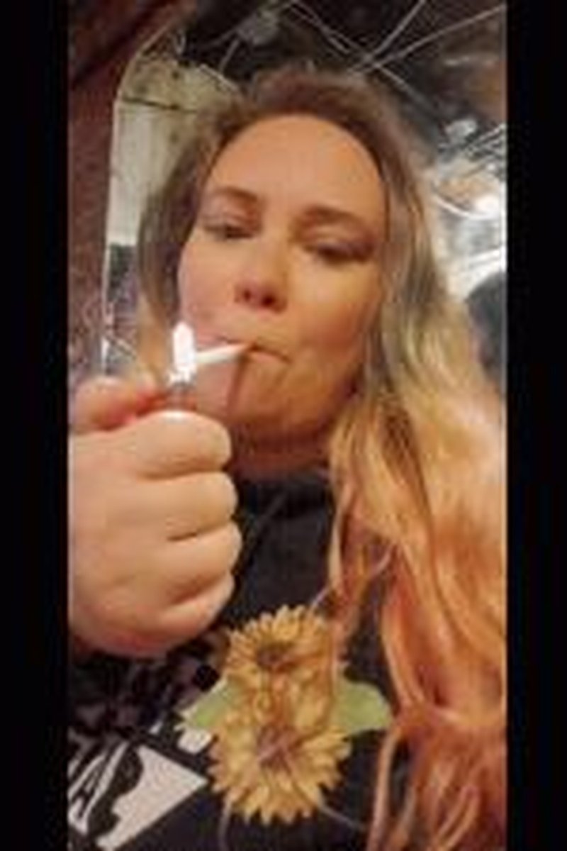 BBW Smoking - Screenshot 1 of 4 - BBW