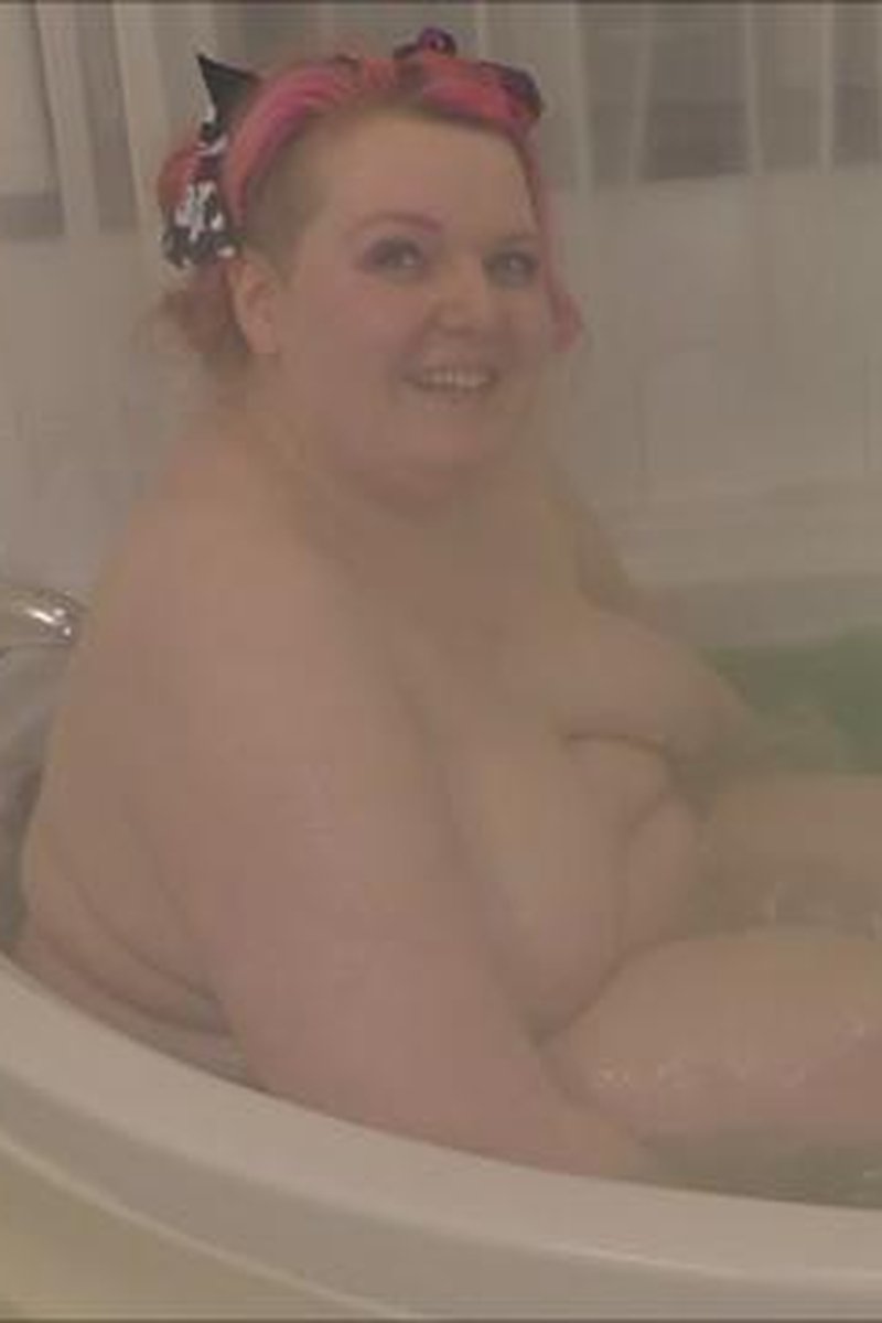 Slime Jacuzzi - Screenshot 1 of 4 - Bathroom