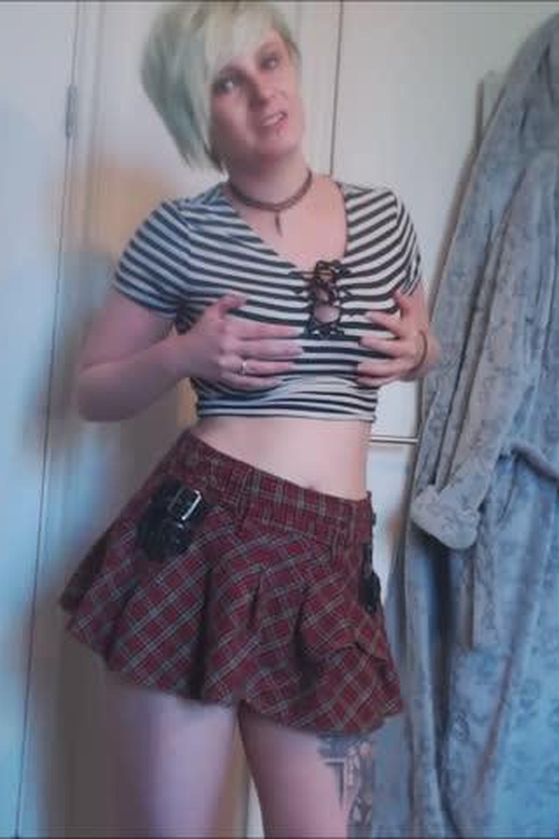 Titjob For Step-Daddy With Pixie - Screenshot 1 of 4 - Taboo