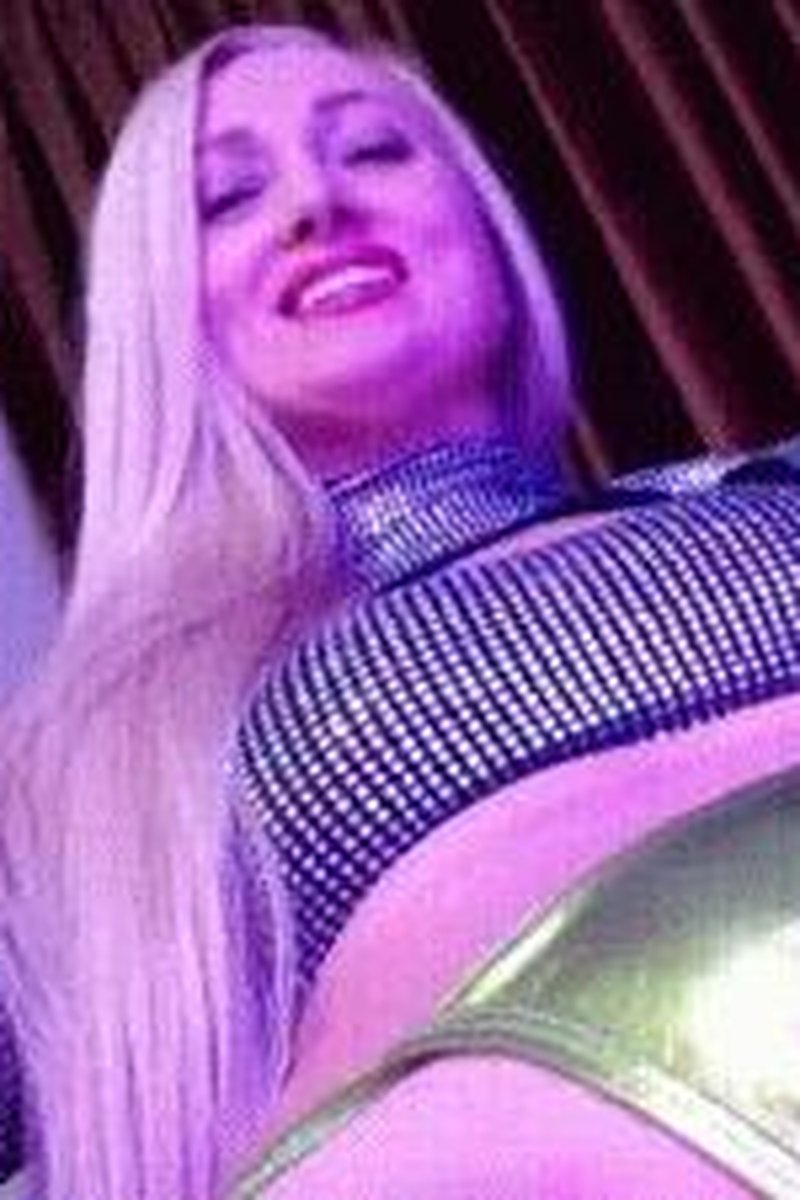 Loser Symbol Makes You Pay - Screenshot 1 of 4 - Bitch