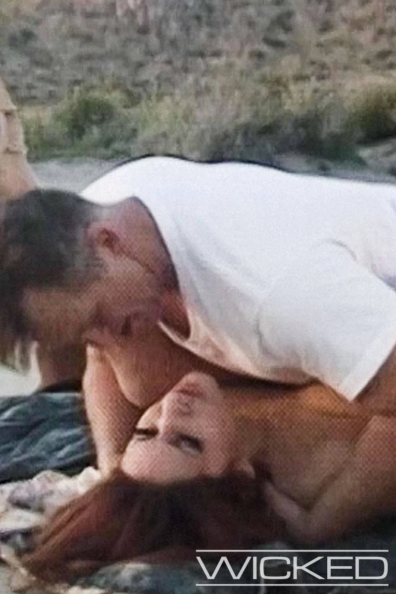 The Last Day Scene 6 - Screenshot 1 of 4 - Blowjob