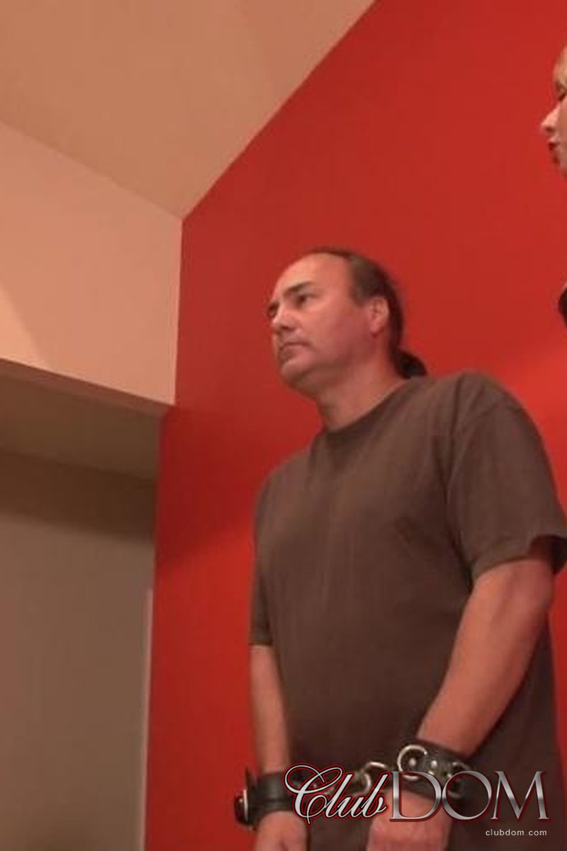 Bitch Slapping - Screenshot 1 of 4 - Femdom