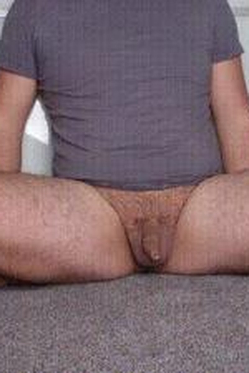 Cbt Cock & Ball Cutebootybabe21 Instructs Your Pain - Screenshot 1 of 4 - Cock And Ball Torture