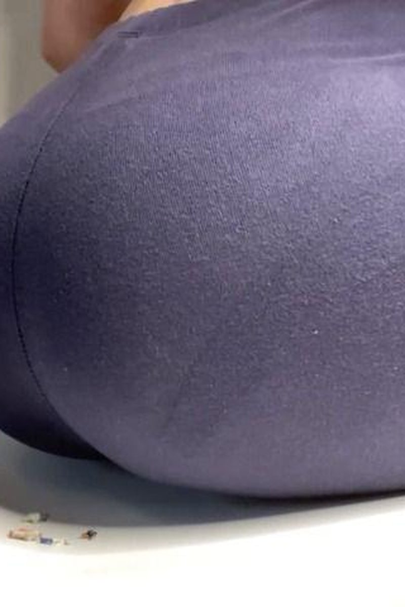 Buttcrush With Tiny Men - Screenshot 1 of 4 - Ass Fetish