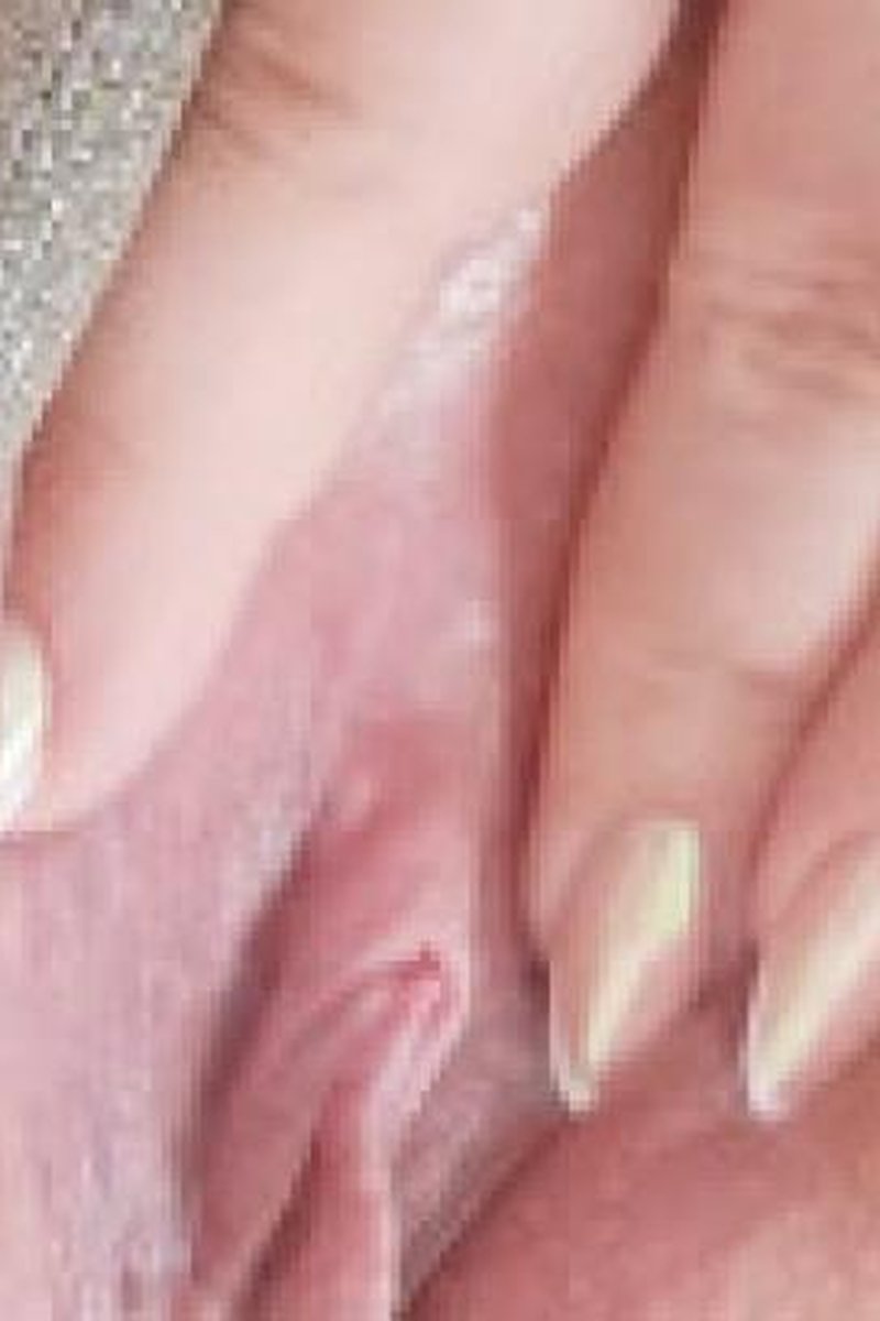Puffy Pussy - Screenshot 1 of 4 - Horny