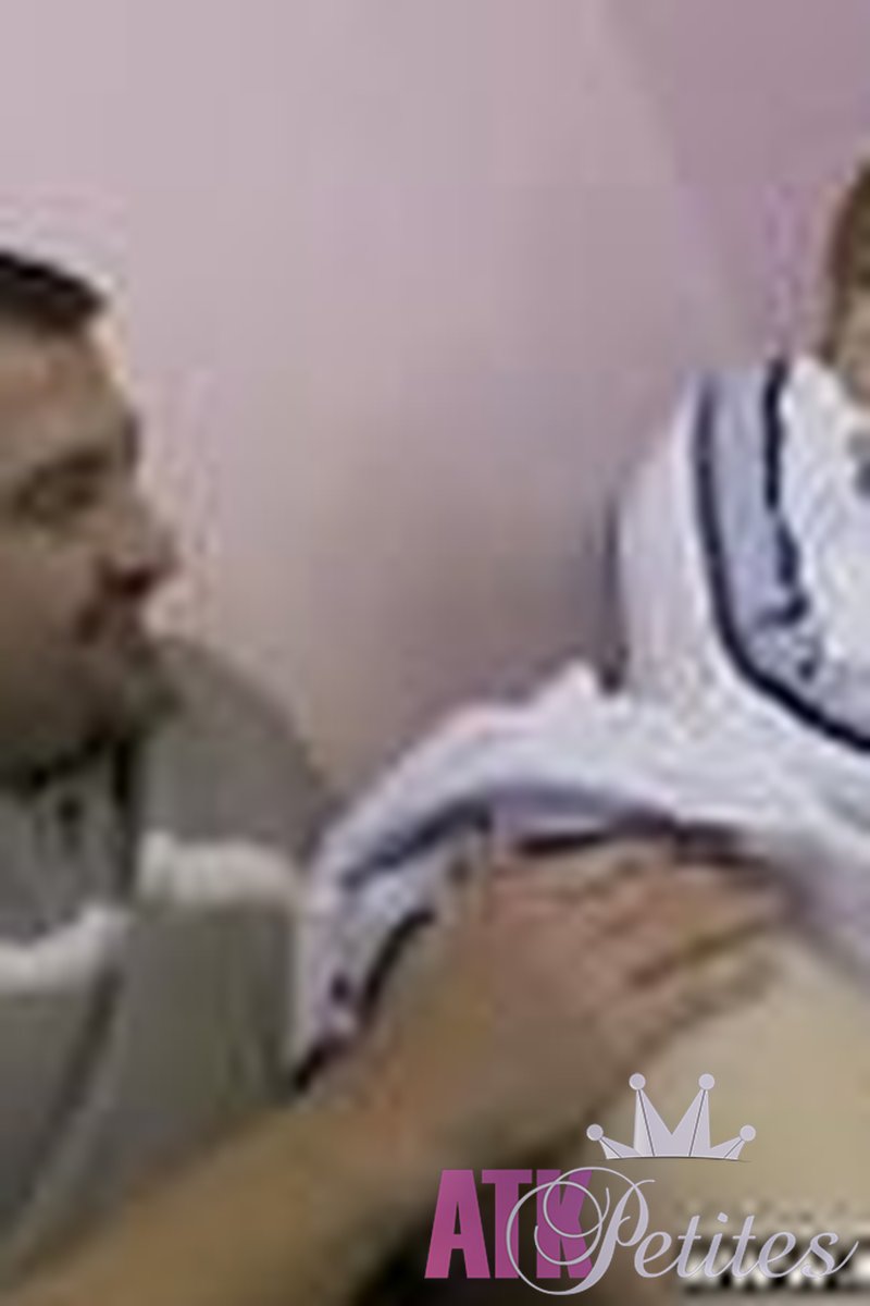 Phoebe - Action - Screenshot 1 of 4 - Phoebe Pho004