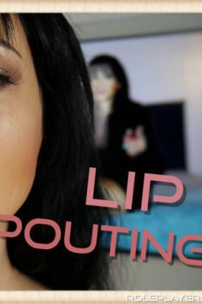 Lip Pouting - Screenshot 1 of 4 - Cum Play