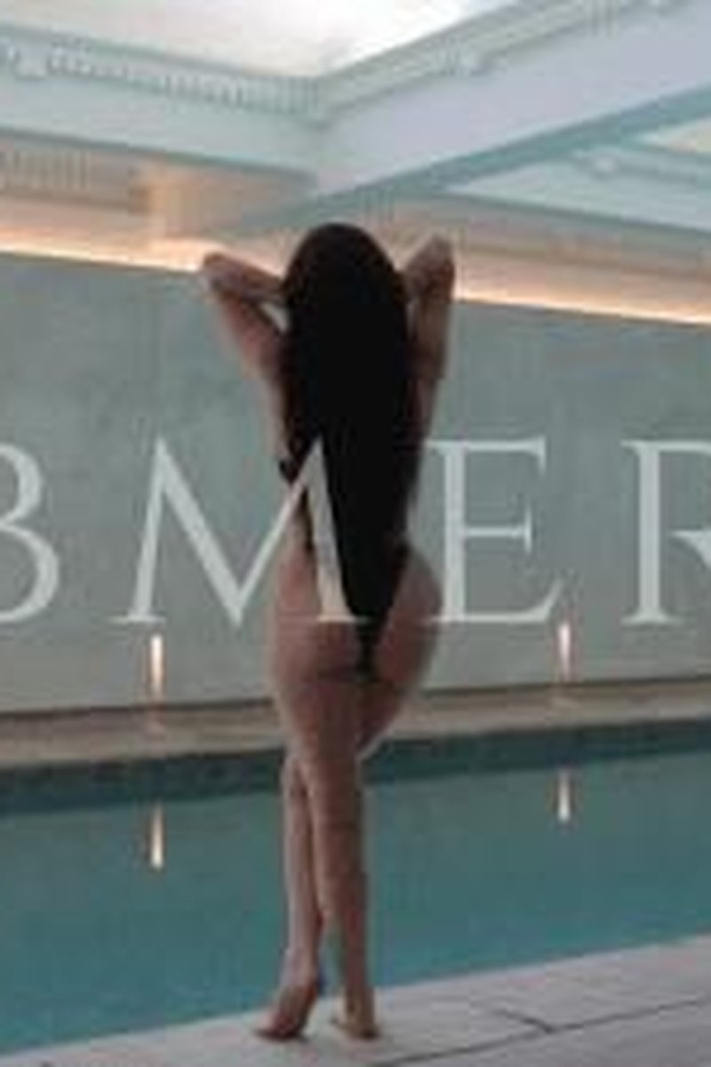 Submerge - Screenshot 1 of 4 - Body Worship