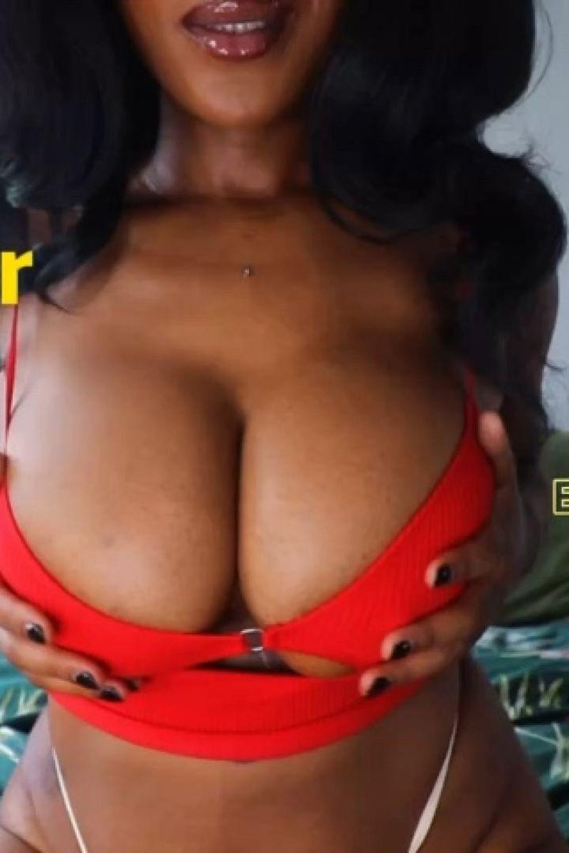 Bust For Boobs - Screenshot 1 of 4 - Big Tits