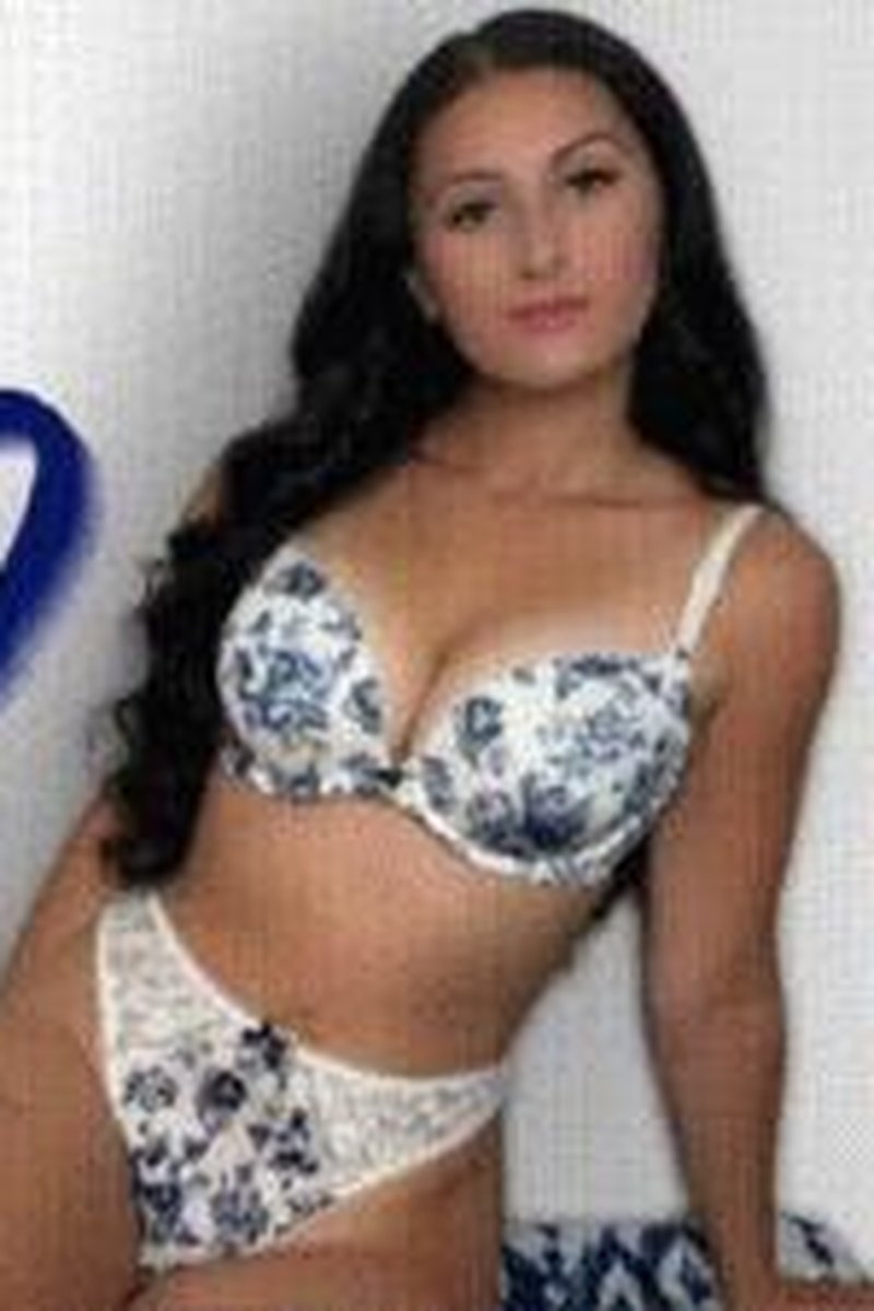 Teased - Screenshot 1 of 4 - Breast Play