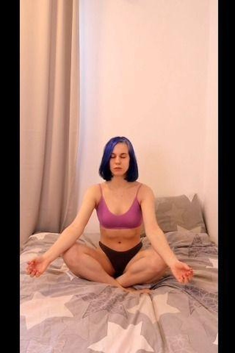 Doing Yoga - Screenshot 1 of 4 - Big Ass