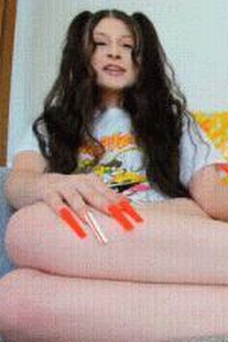 Mani Pedi Slave #7 - Orange And White Art Deco - Screenshot 1 of 4 - Findom