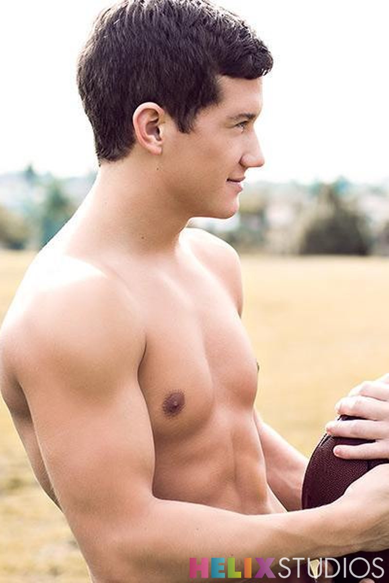 Tight End - Screenshot 1 of 4 - American