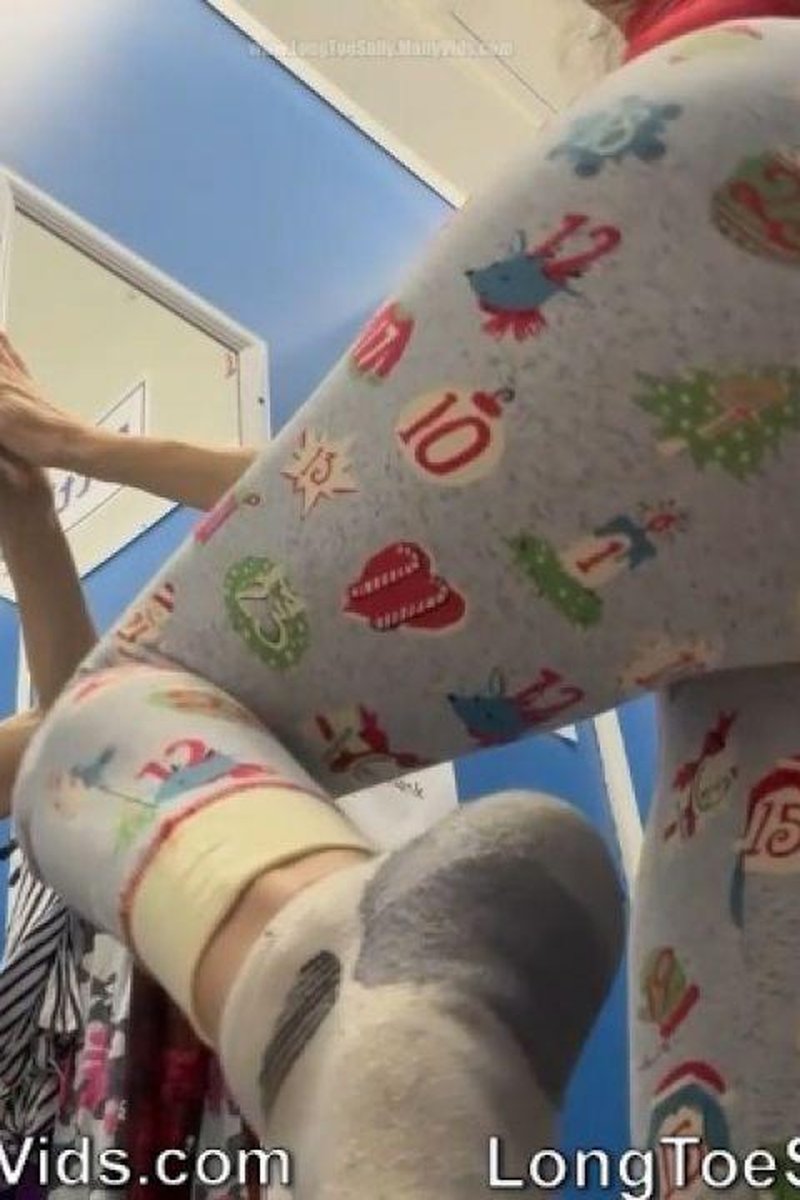 Dressing Room P3 - Screenshot 1 of 4 - Ass Worship