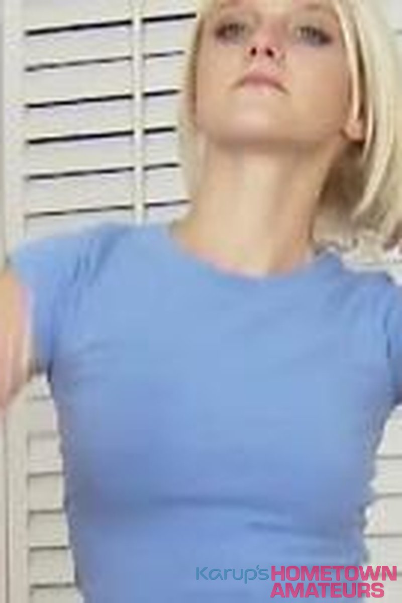 Stacey - Screenshot 1 of 4 - Stacey Kiss