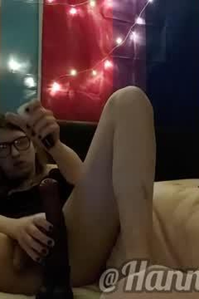 Fucking A Bad Dragon And Milking My Dick - Screenshot 1 of 4 - Bad Dragon Anal