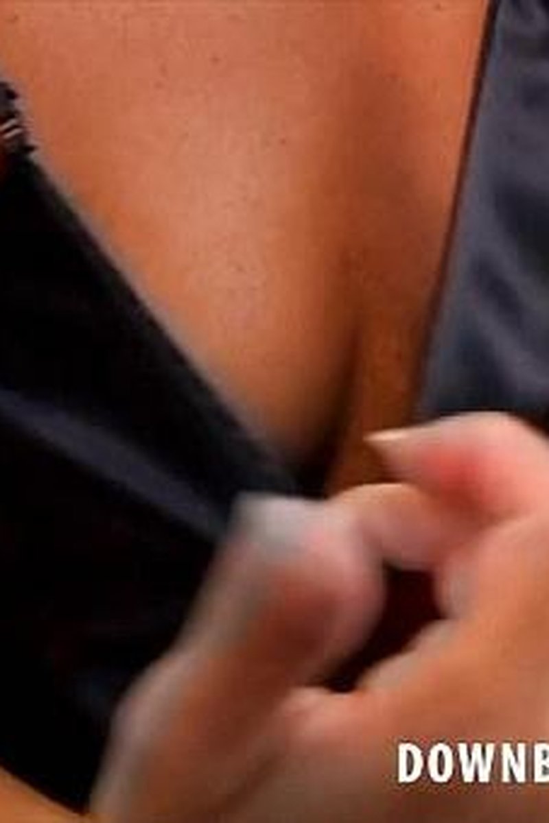 Jess West - Screenshot 1 of 4 - Downblouse