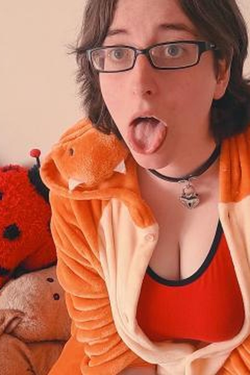 Charmander Returns - Screenshot 1 of 4 - Cosplay