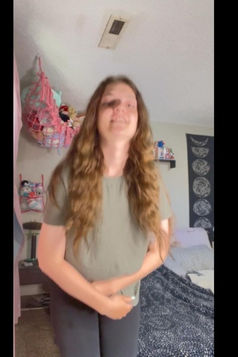 Titty Clapping - Screenshot 1 of 4 - Medium Tits