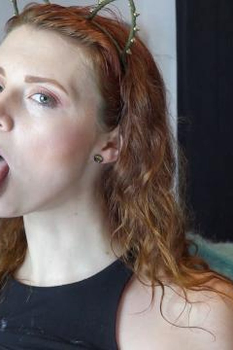 Spit + Milk - Screenshot 1 of 4 - Blowjob
