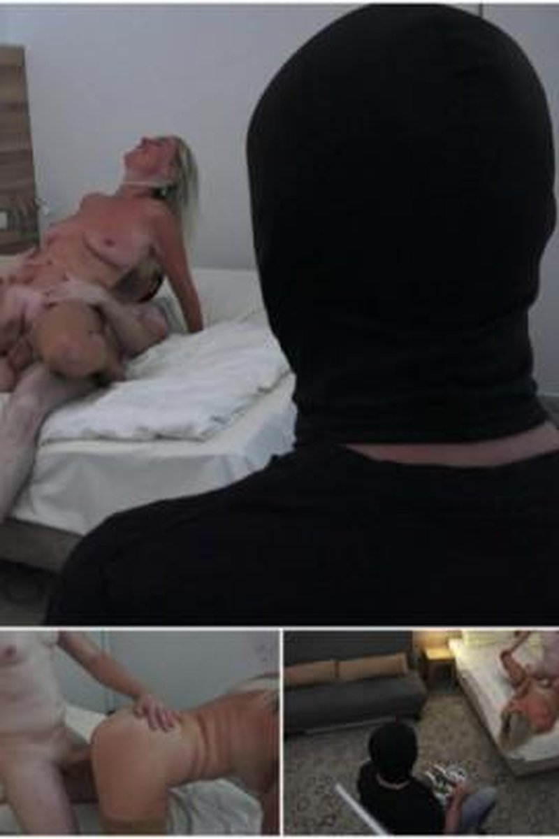Cuckolding Extrem - Screenshot 1 of 4 - Blowjob