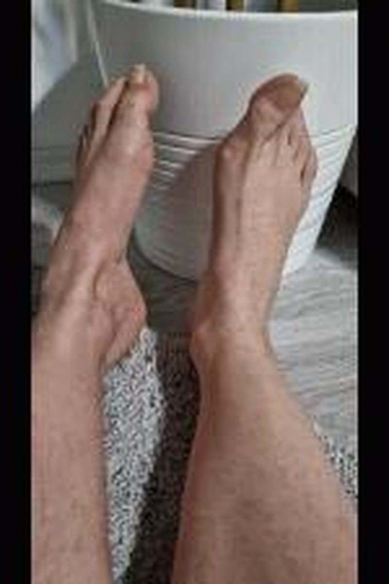 Long Toenails - Screenshot 1 of 4 - Domination