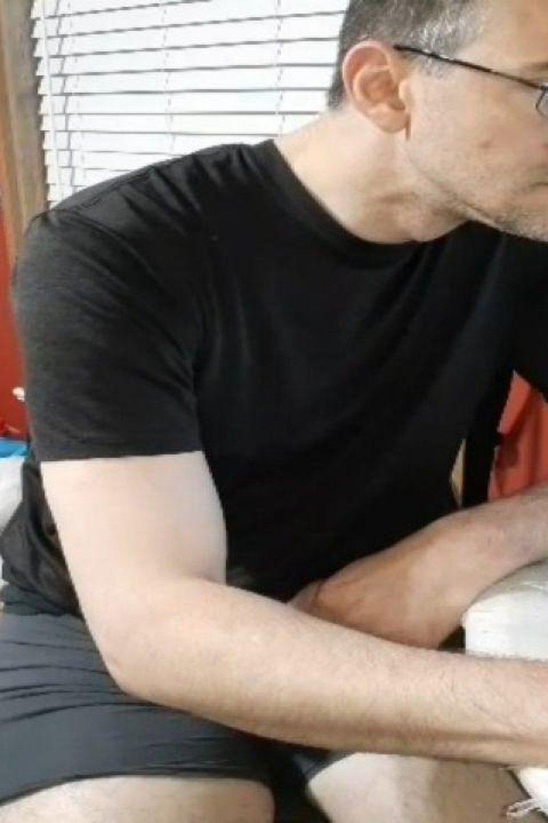 Jacking Off Live - Screenshot 1 of 4 - Cumshot