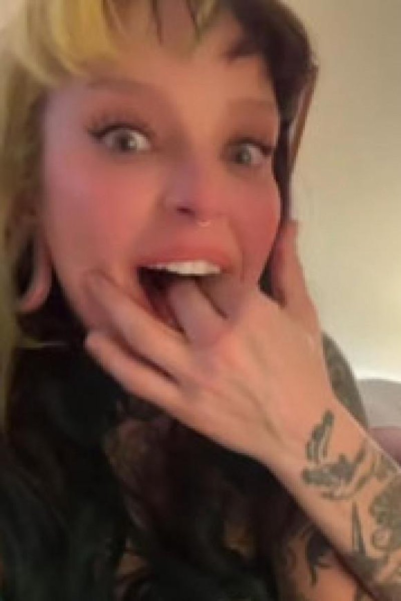 Facial Fun - Screenshot 1 of 4 - Big Tits