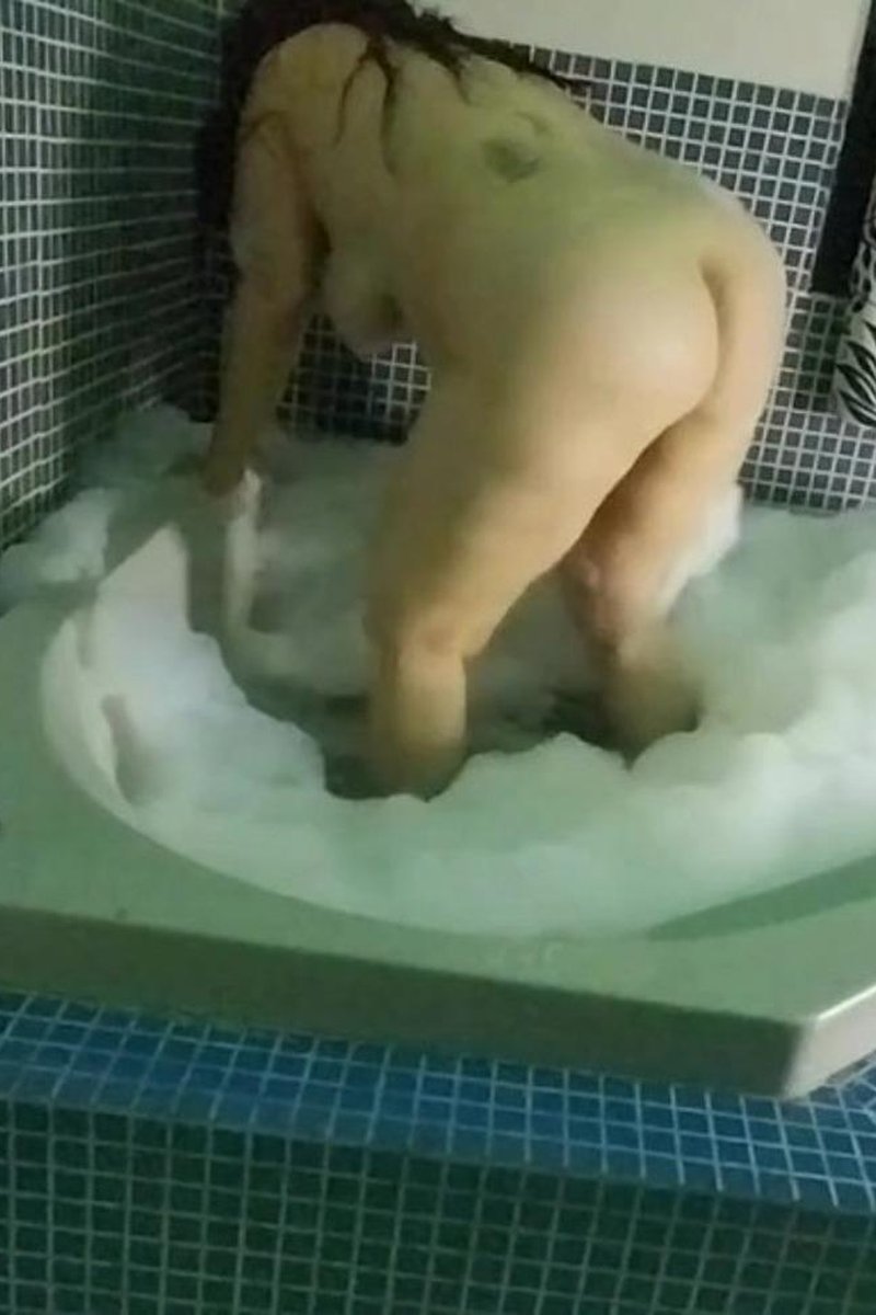 Coroa Rabuda BBW - Screenshot 1 of 4 - Latin Woman