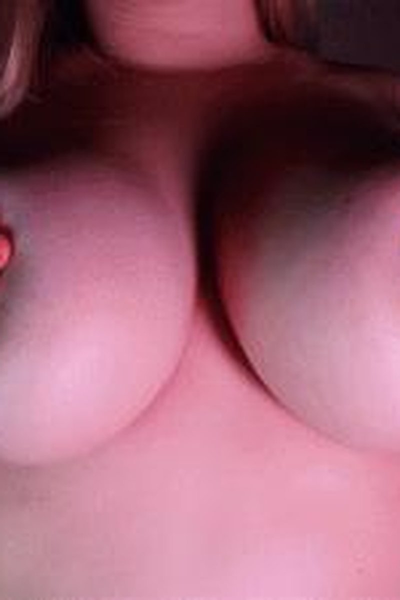Deep Tit Obsession - Screenshot 1 of 4 - Big Tits