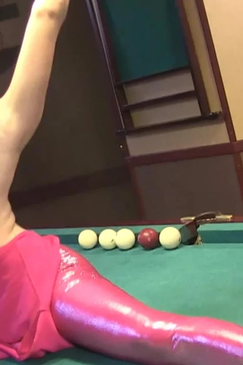 Flexible Pool Billiards - Screenshot 1 of 4 - Anastasia F