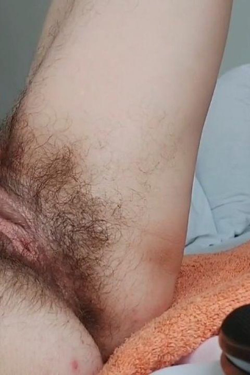 Real Orgazm Hairy Pussy - Screenshot 1 of 4 - Close Up