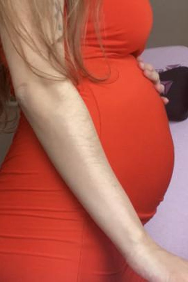 Cuck Husband - Screenshot 1 of 4 - Cuckolding