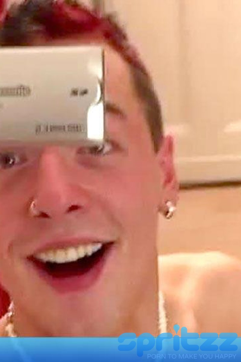 Backstage - Screenshot 1 of 4 - Gay