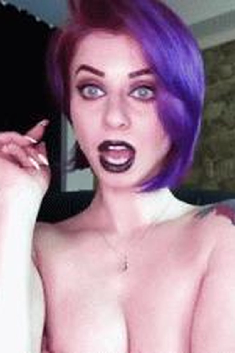 Sensual Teasing - Screenshot 1 of 4 - BDSM