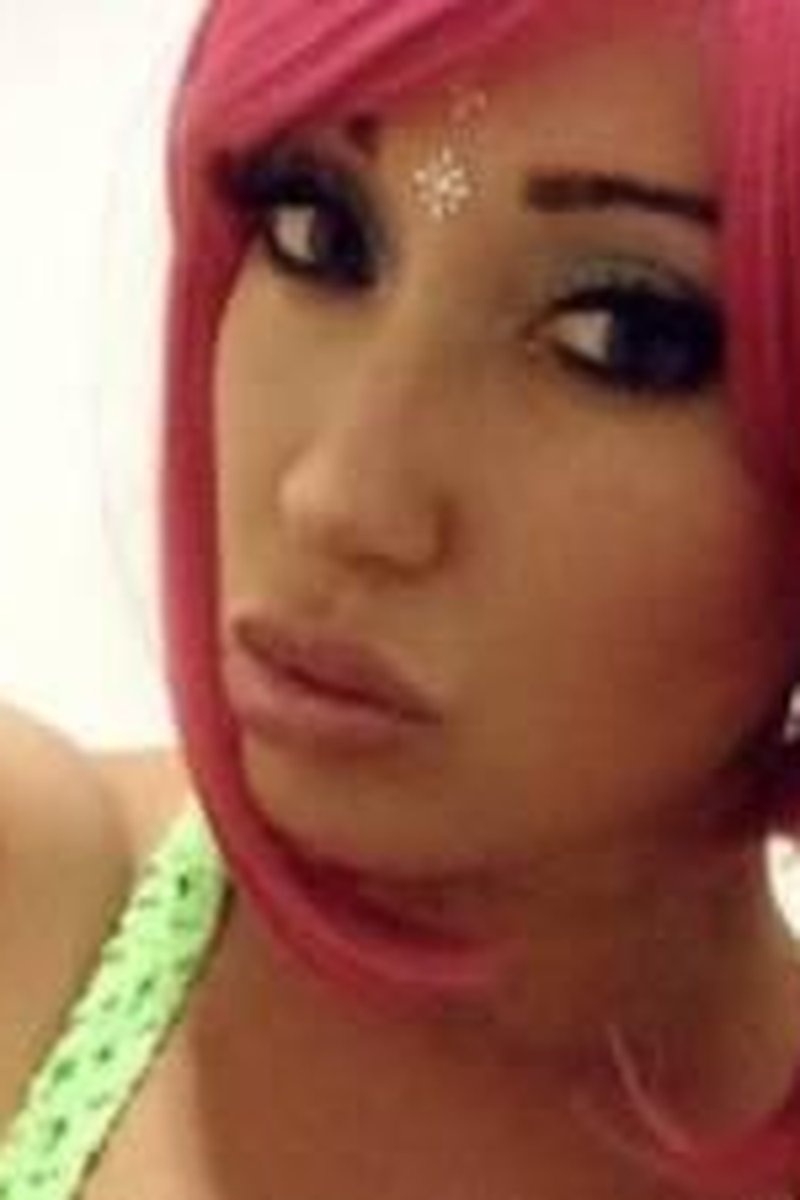 Teasing Cucks - Screenshot 1 of 4 - Cuckolding