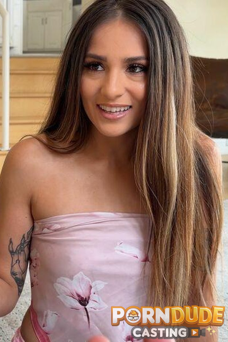 TP-porndudecasting-sofie-reyez-gets-lucky-with-porn-dude