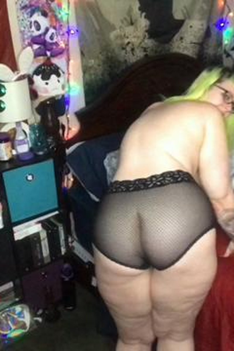 Panty Modeling - Screenshot 1 of 4 - Ass Fetish
