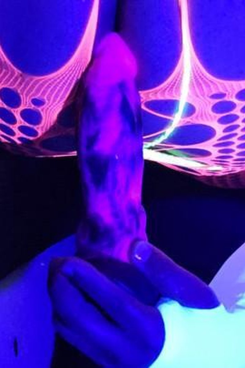 Pleasing The Scaled Dragon - Screenshot 1 of 4 - Anal