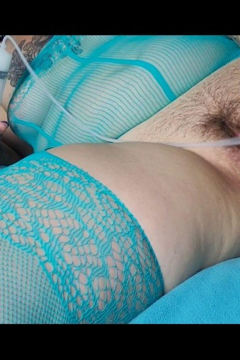Toy Test Ejaculating Dildo - Screenshot 1 of 4 - Camgirl