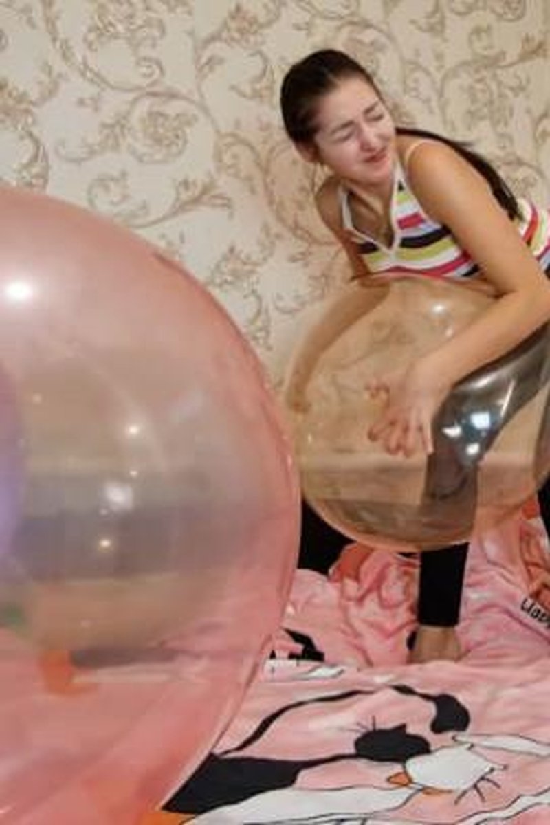 Funny Pop - Screenshot 1 of 4 - Balloon Fetish
