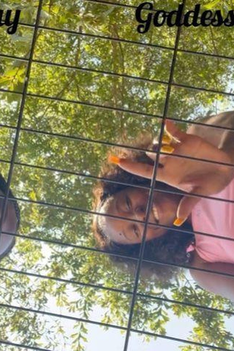 Caged Spit Bitch - Screenshot 1 of 4 - Caging