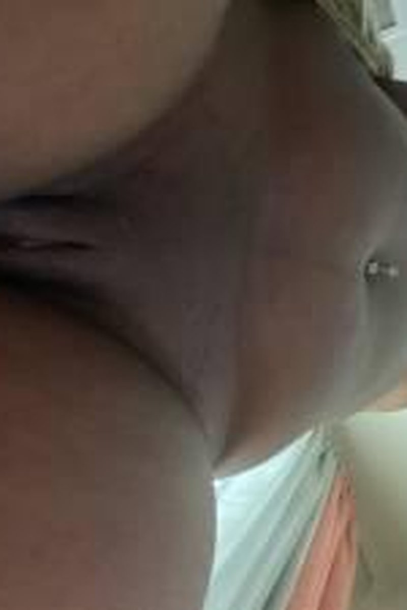 Full View - Screenshot 1 of 4 - Hairless Pussy