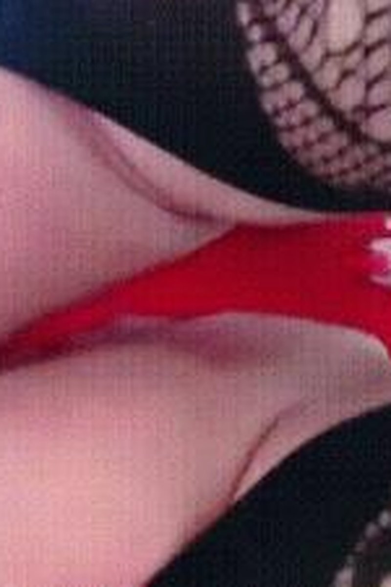 Brainless Paying Drone - Screenshot 1 of 4 - Ass Worship